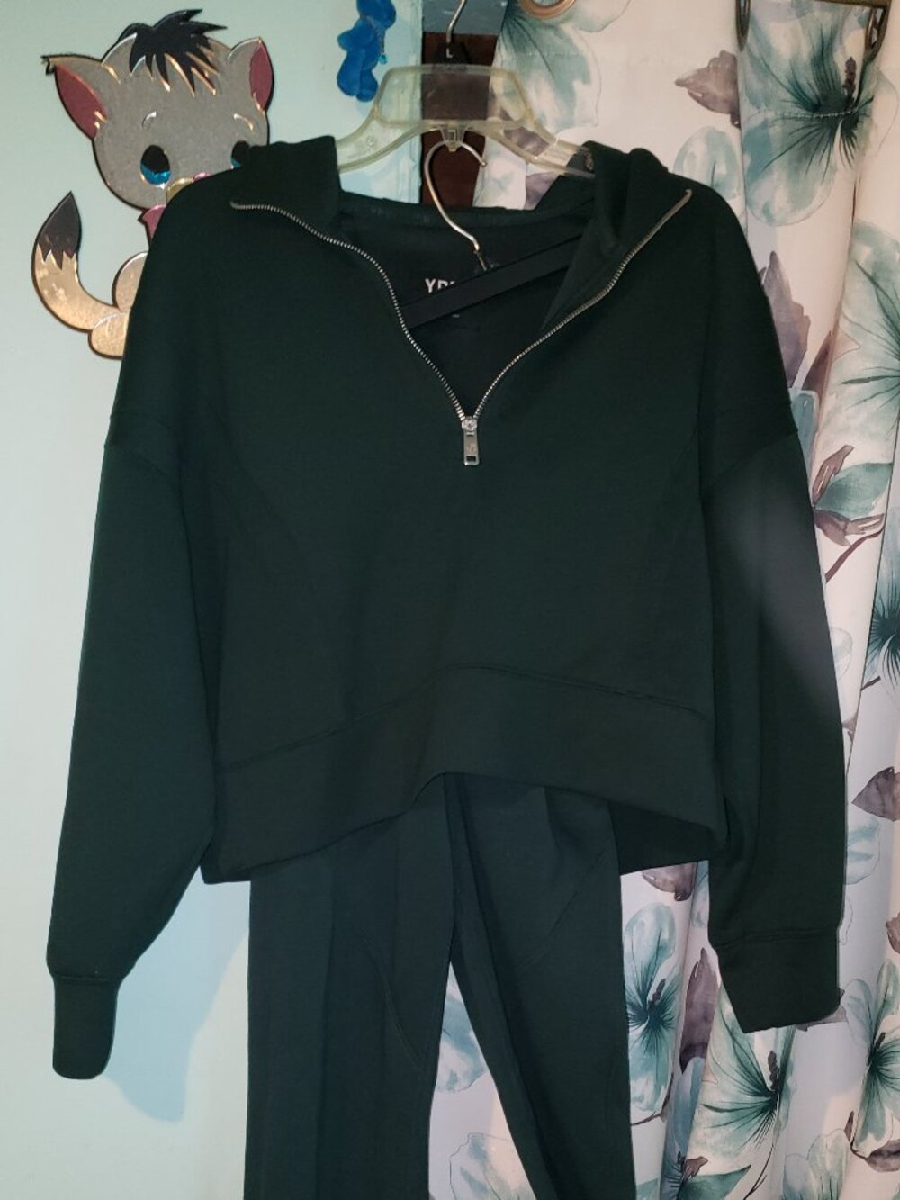 YPB by Abercrombie & Fitch sweatsuit